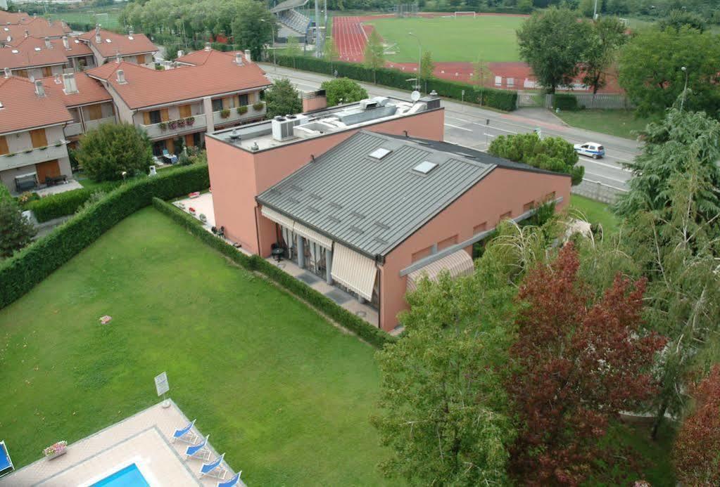 Hotel Embassy Pero Exterior photo